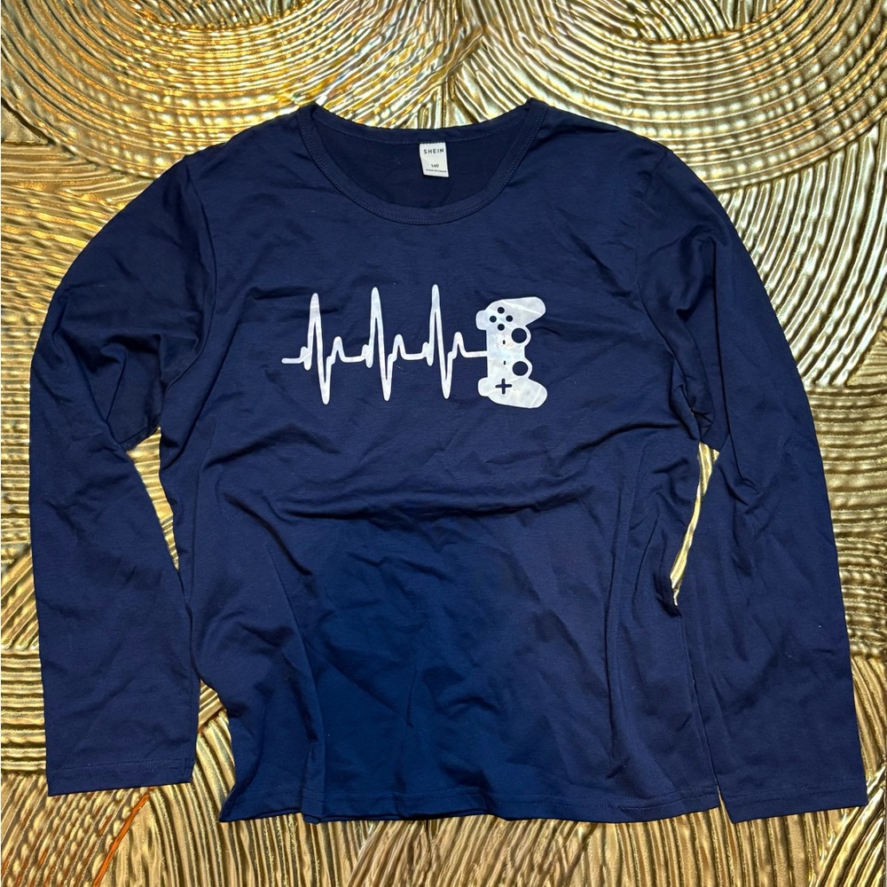 SHEIN Dark Blue Long Sleeve with Graphic Design